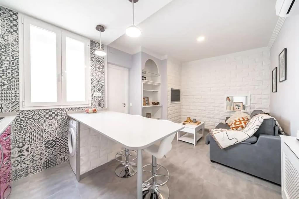 Piso Madrid Centro 5 Min Andando Gran Via Apartment ภายนอก รูปภาพ